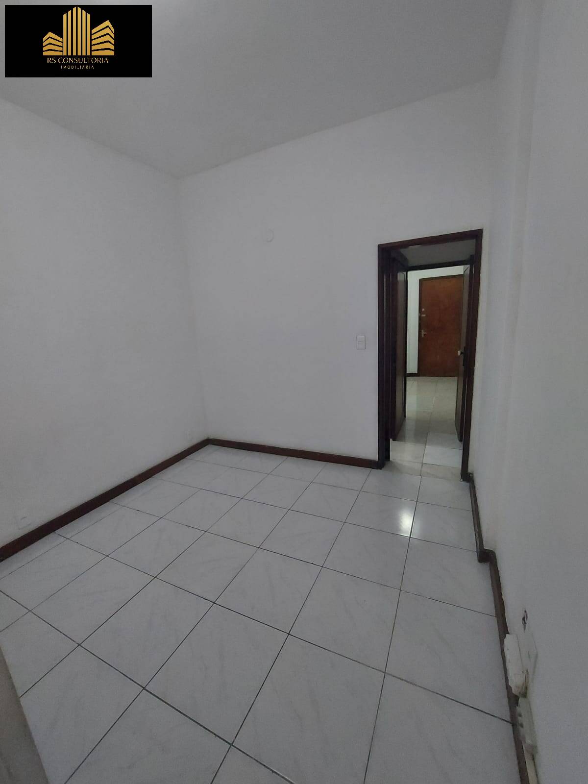 Apartamento à venda com 1 quarto, 40m² - Foto 2