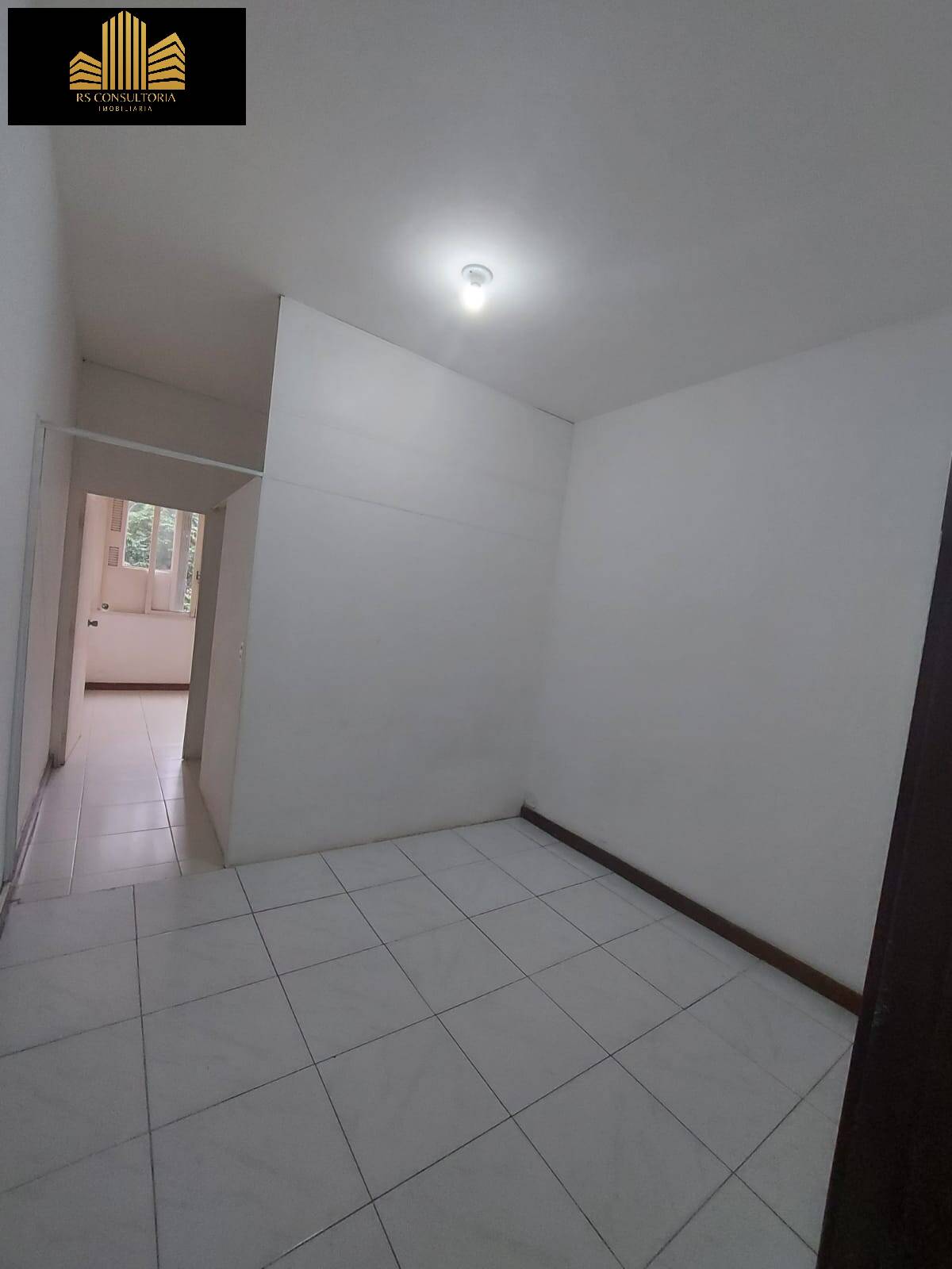 Apartamento à venda com 1 quarto, 40m² - Foto 13