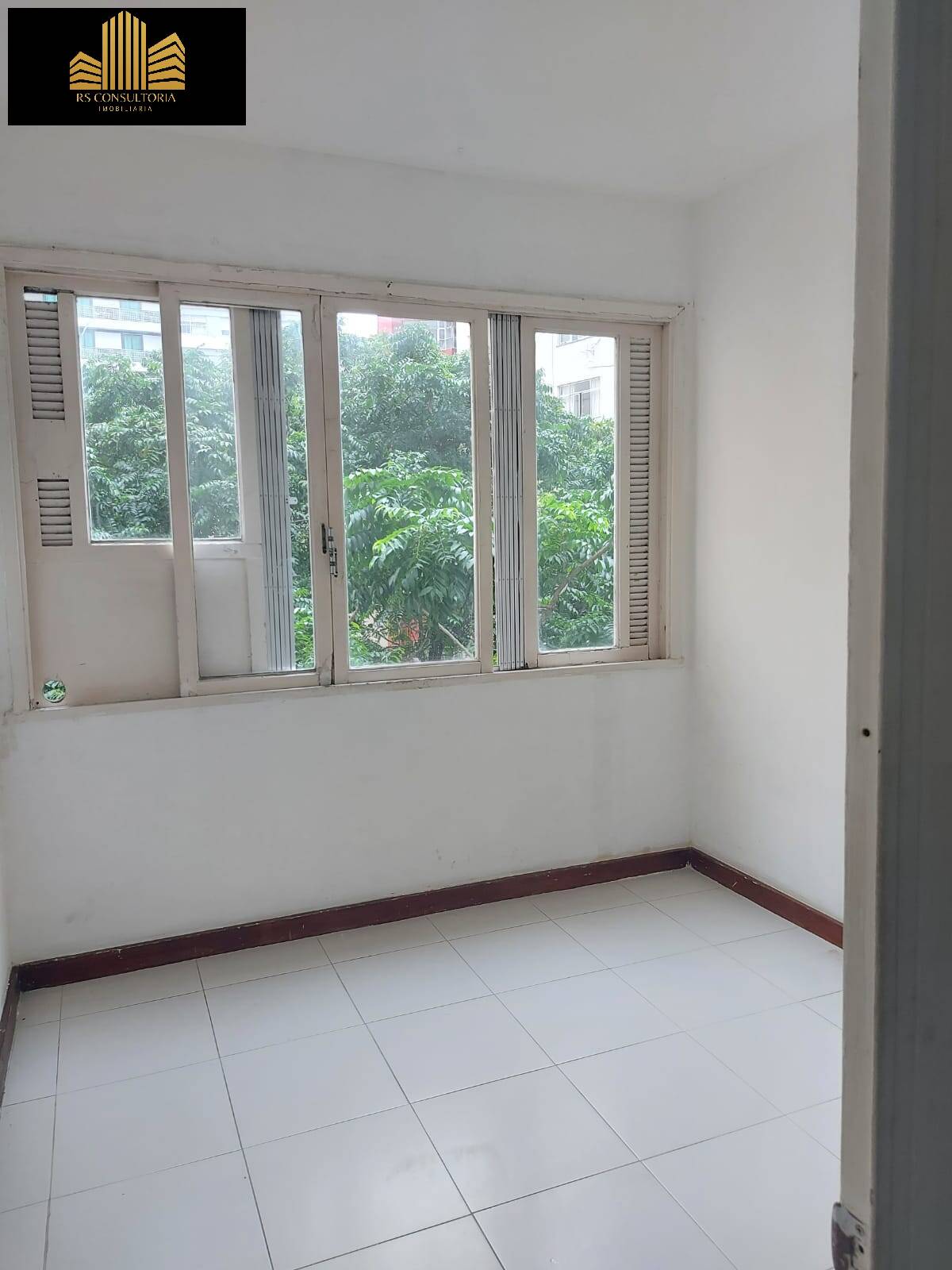 Apartamento à venda com 1 quarto, 40m² - Foto 1