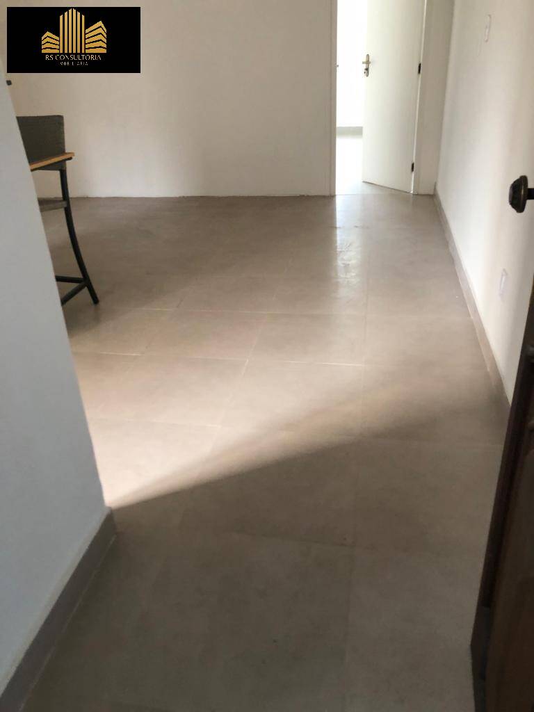 Apartamento à venda com 2 quartos, 70m² - Foto 4