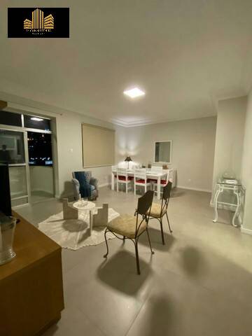 Apartamento para alugar com 3 quartos, 1500m² - Foto 1