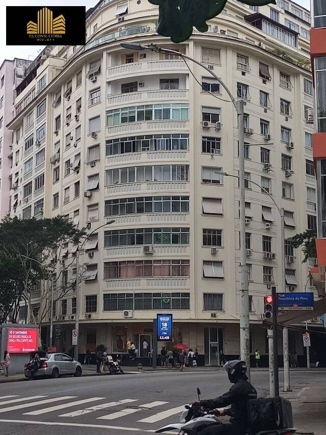 Apartamento para alugar com 4 quartos, 220m² - Foto 2