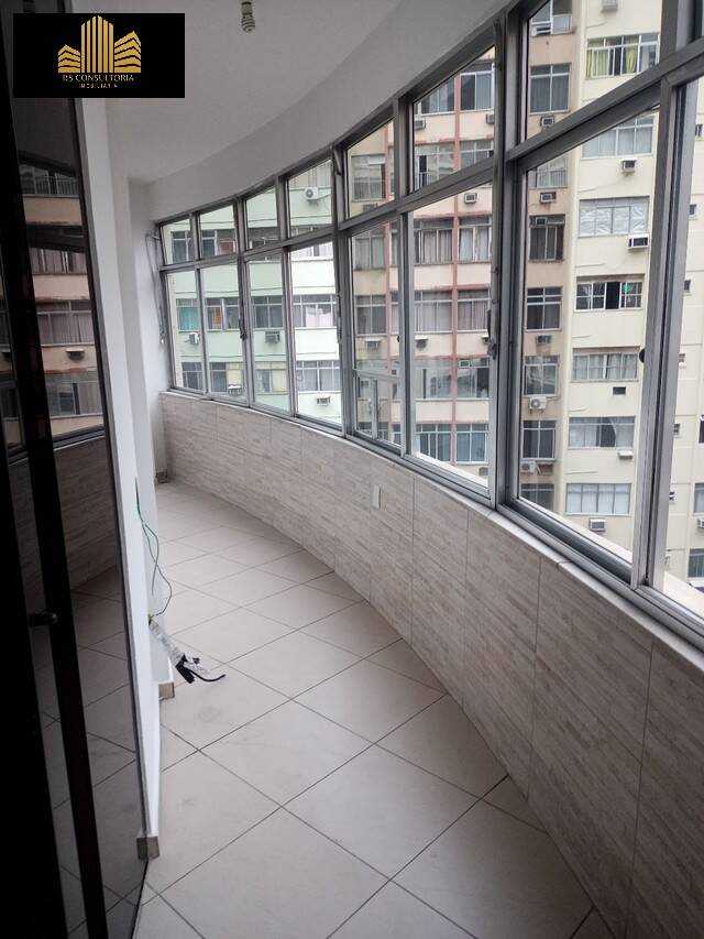 Apartamento para alugar com 4 quartos, 220m² - Foto 1