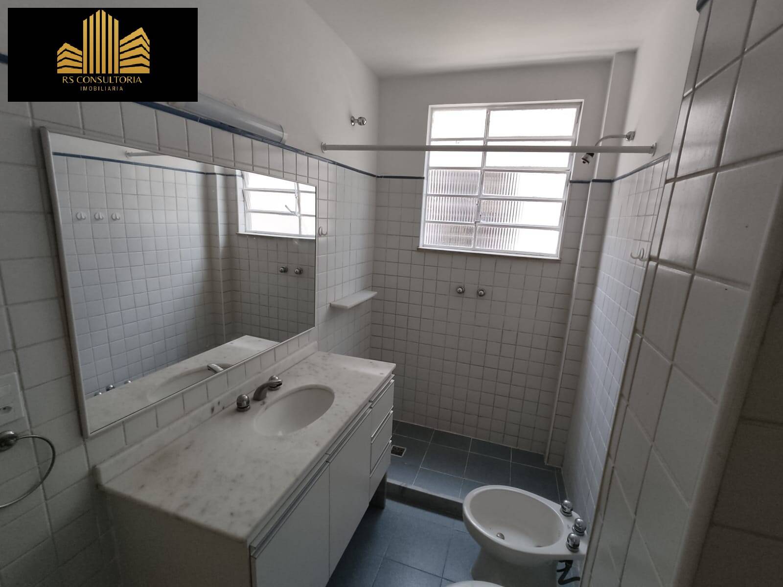 Apartamento para alugar com 3 quartos, 110m² - Foto 12