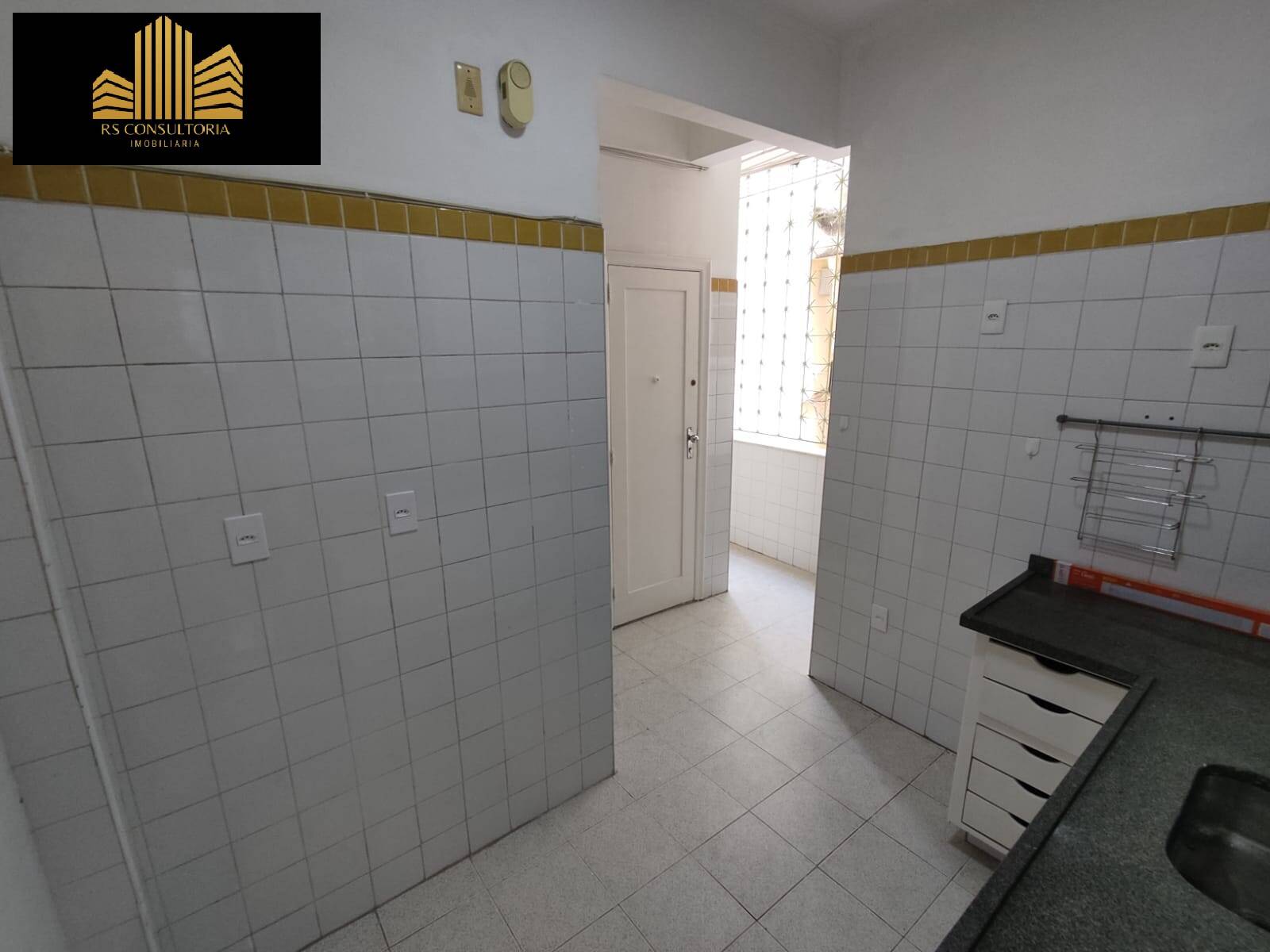 Apartamento para alugar com 3 quartos, 110m² - Foto 17