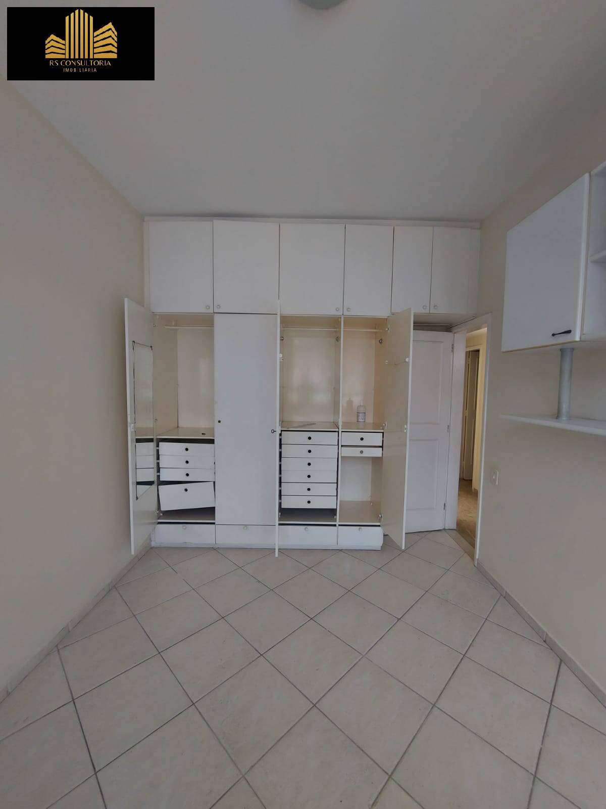 Apartamento para alugar com 3 quartos, 95m² - Foto 10